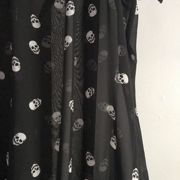 Sheer skull blouse - Picture 3 of 5